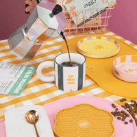 Assiette, Mug et bol pour chat Ziggy de la gamme Cat Vibes Only